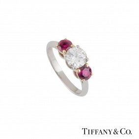 Tiffany & Co. Three Stone Diamond and Ruby Platinum Ring 1.26ct, G/VVS2 Tiffany & Co. Three Stone Diamond and Ruby Platinum Ring 1.26ct, G/VVS2